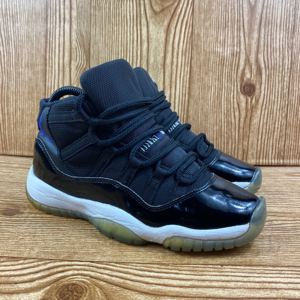 Air Jordan 11